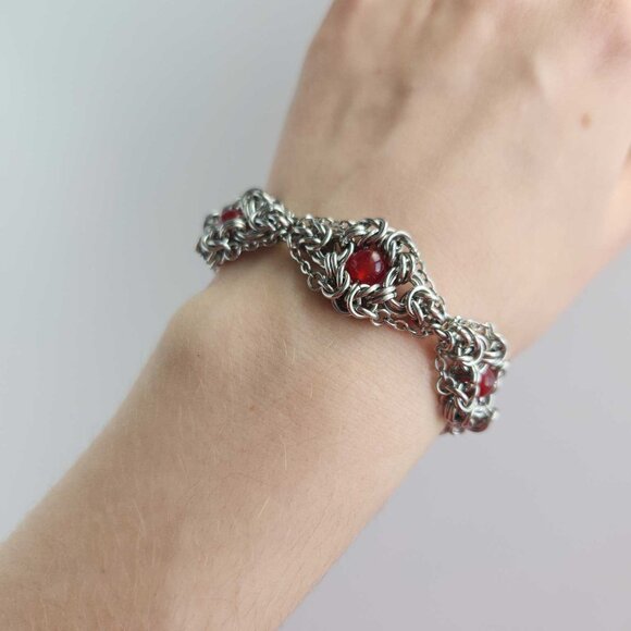 Vintage victorian goth style red quartz and silver bracelet - Picture 5 of 7